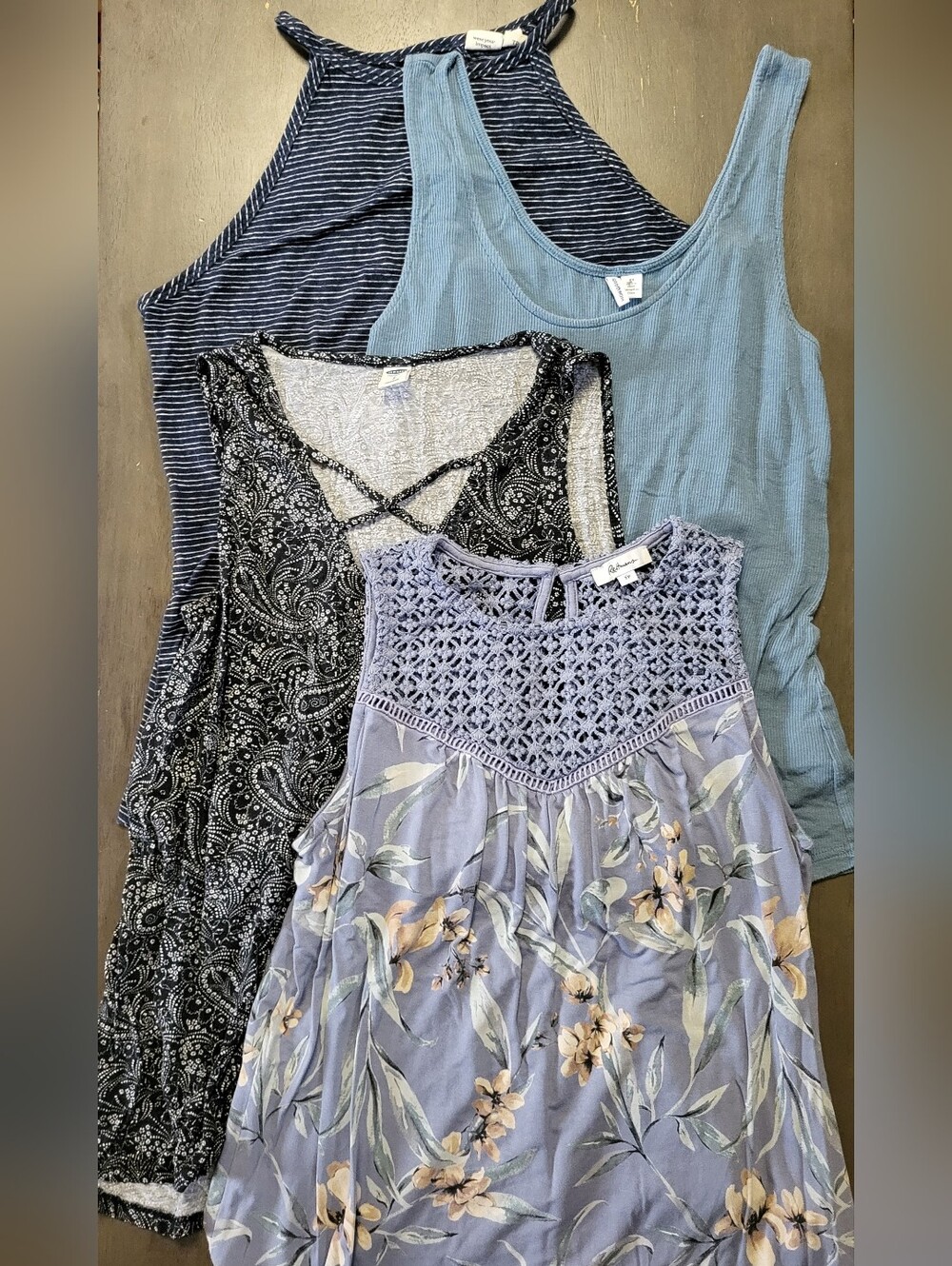 Tentree, Nordstrom, Old Navy, Reitmans Bundle Of Tank Tops In VGUC